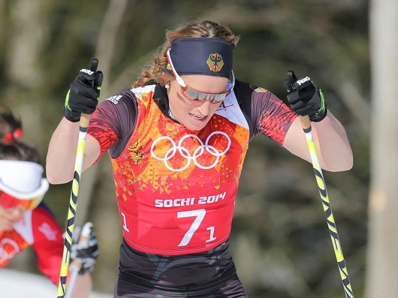 Nach dem Rennen kannte der Jubel keine Grenzen. Deutschlands Langlauf-Damen haben überraschend Bronze gewonnen.