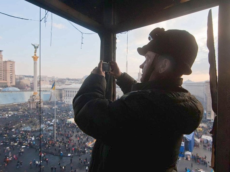 Bereits am Donnerstag war das Haus der Handelsunion in Kiew bei den Protesten zerstört worden.