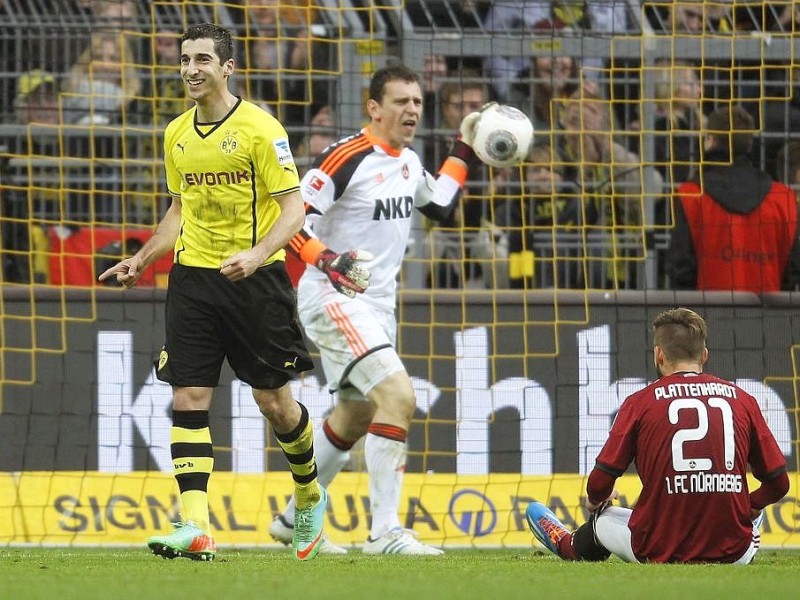 Borussia Dortmund ist auch in der Fußball-Bundesliga zurück auf Erfolgskurs. Eine Woche nach der ernüchternden Schlappe beim Hamburger SV (0:3) setzte sich die Mannschaft von Trainer Jürgen Klopp mit 3:0 (0:0) gegen den 1. FC Nürnberg durch. Wie schon beim famosen Champions-League-Auftritt vier Tage zuvor in St. Petersburg (4:2) präsentierte sich der BVB am Samstag von seiner besseren Seite und rückte auf Rang zwei vor. Vor 80 645 Zuschauern im ausverkauften Signal Iduna Park sorgten der nach dreiwöchiger Verletzungspause ins Team zurückgekehrte Mats Hummels (51. Minute), Robert Lewandowski (67.) und Henrich Mchitarjan (83.) für den verdienten Sieg.