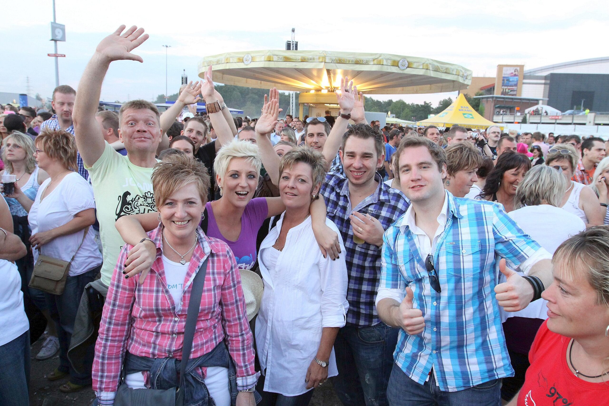 Fans bei Oberhausen Olé. Foto: Kerstin Bögeholz / WAZ FotoPool