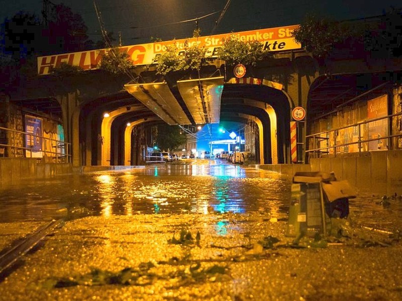 So sah es in Bochum nach dem Unwetter aus. Dieses Foto machte unser Leser Jan Owiesnak.