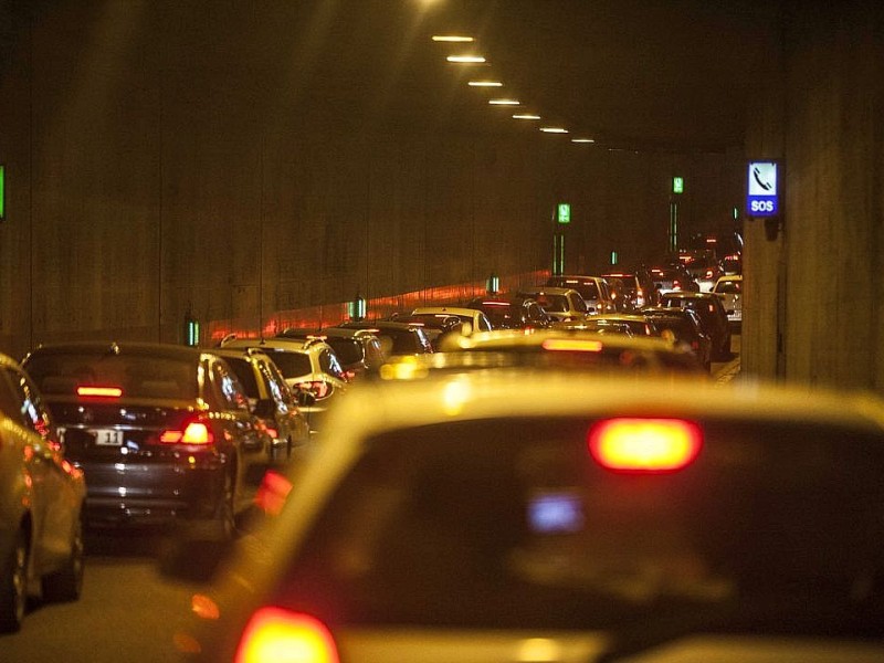 Düsseldorf wurde in der Nacht zum Dienstag von einer Unwetter-Katastrophe heimgesucht. Die traurige Bilanz: drei Tote, zehn Verletzte und Schäden in Höhe von zig Millionen Euro.