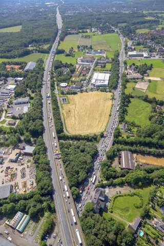 Aufräumarbeiten auf der A43 in Richtung Herne im Bereich der Ausfahrt Recklinghausen.