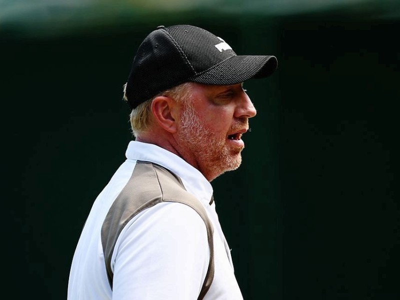 Boris Becker betreut beim Tennisturnier in Wimbledon Novak Djokovic.