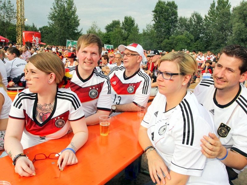 Public Viewing am Delta Musik Park in Hamborn.