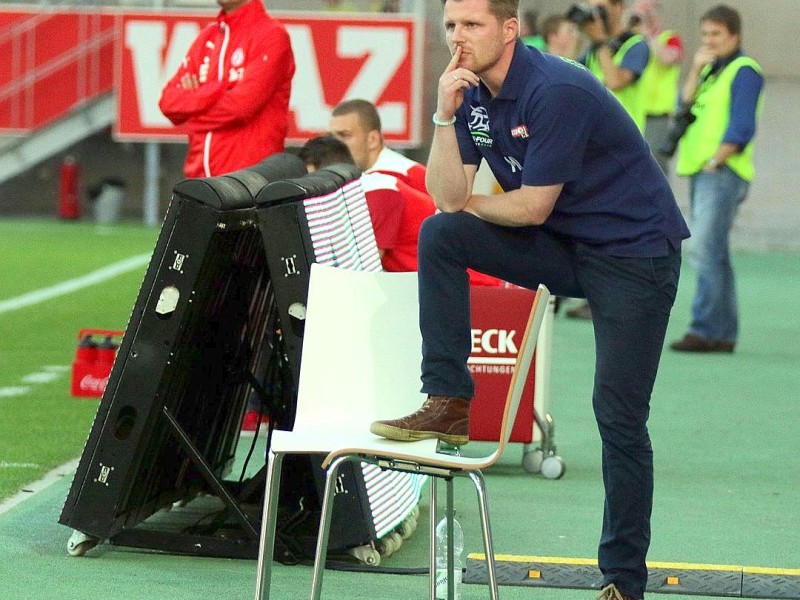 Der FC Kray besiegte im Stadion Essen Rot-Weiss Essen verdient mit 4:2. Auf dem Foto: FCK-Trainer Michael Lorenz.