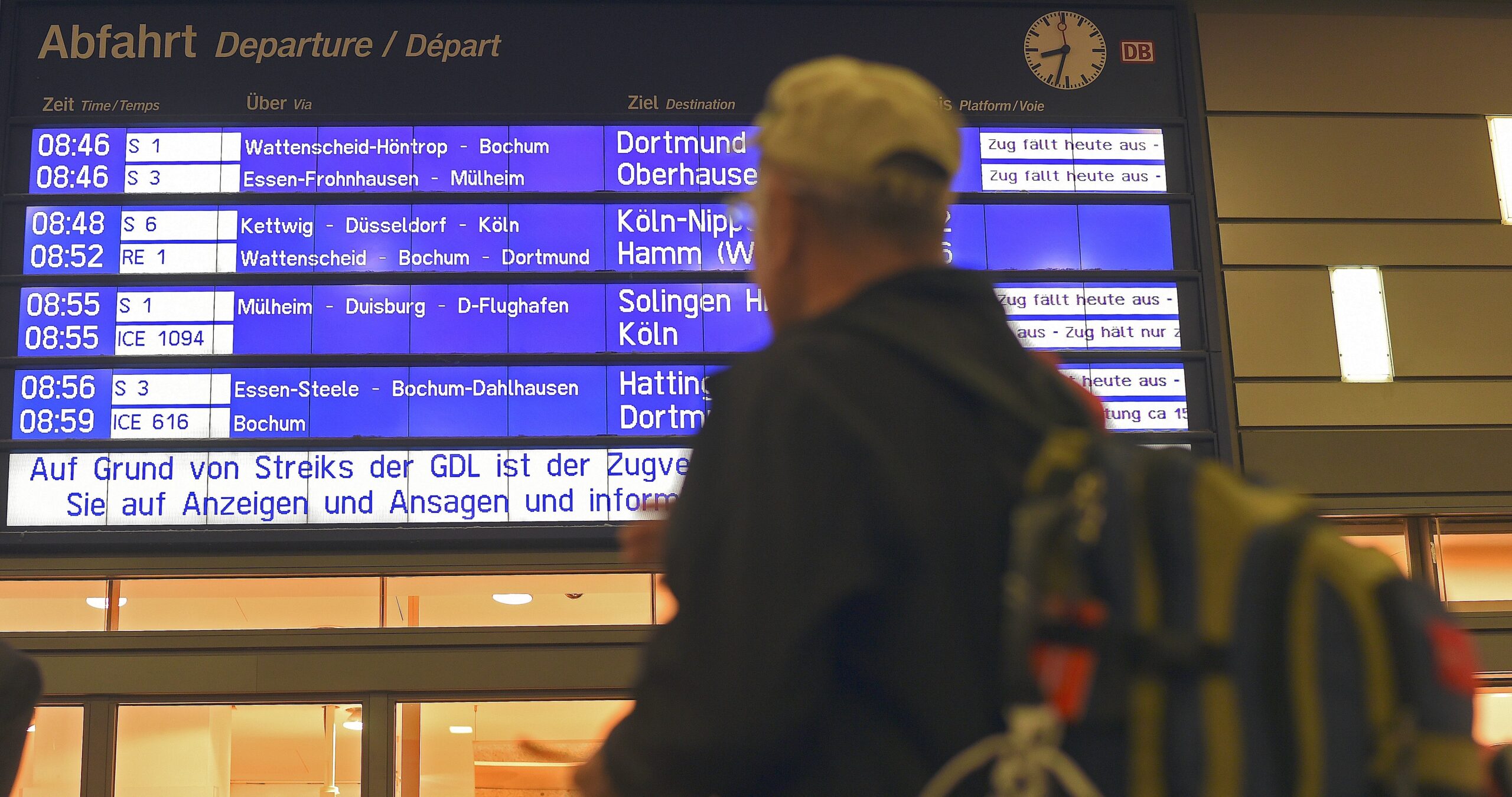 Lokführerstreik am Hauptbahnhof Essen.