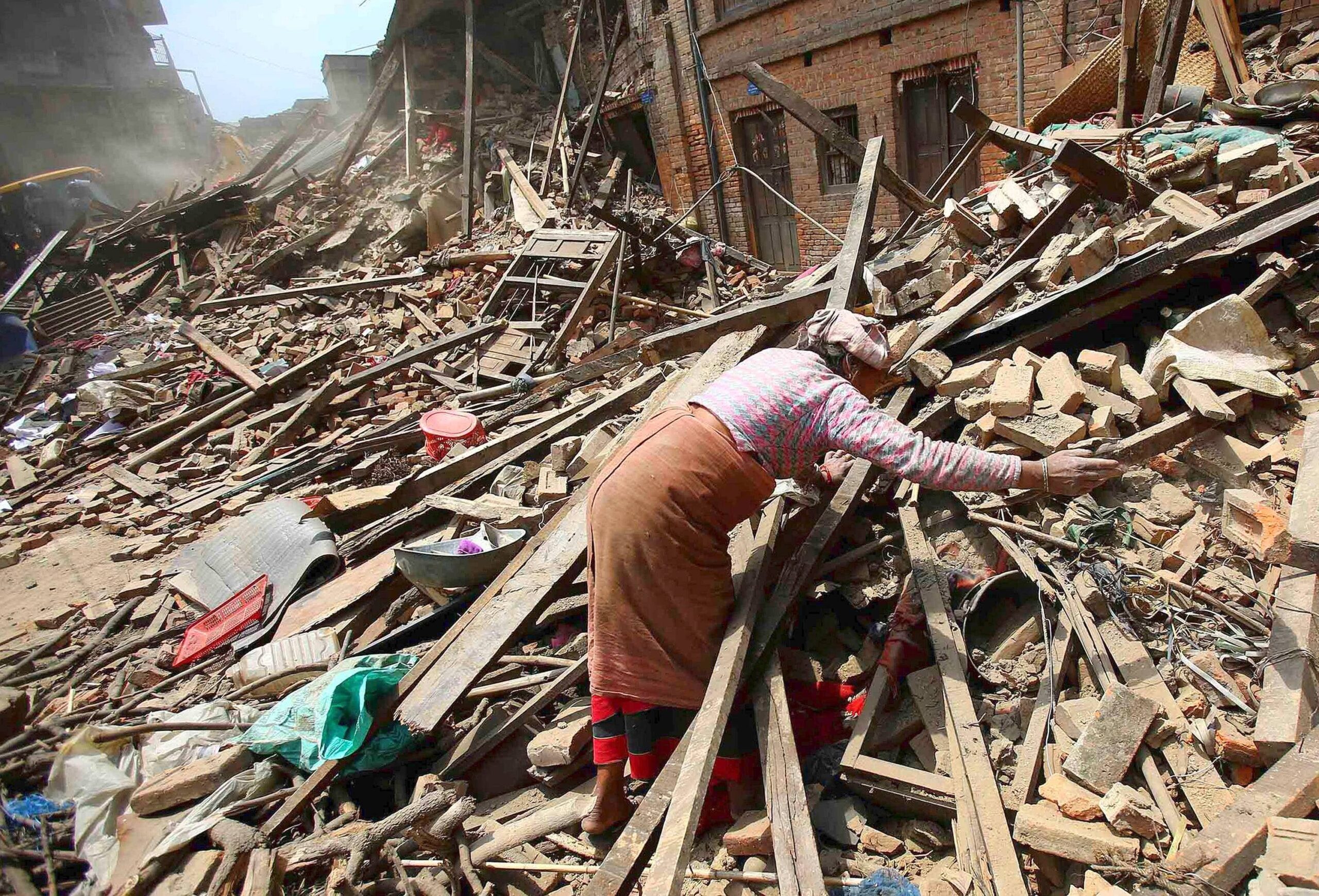 Das schwere Erdbeben im Himalaya hat zahlreiche Häuser in Nepal einstürzen lassen.