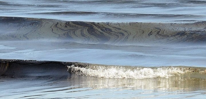 Umweltkatatstrophe in den USA: Noch ist unklar, was das Leck in einer Öl-Pipeline verursacht hat.