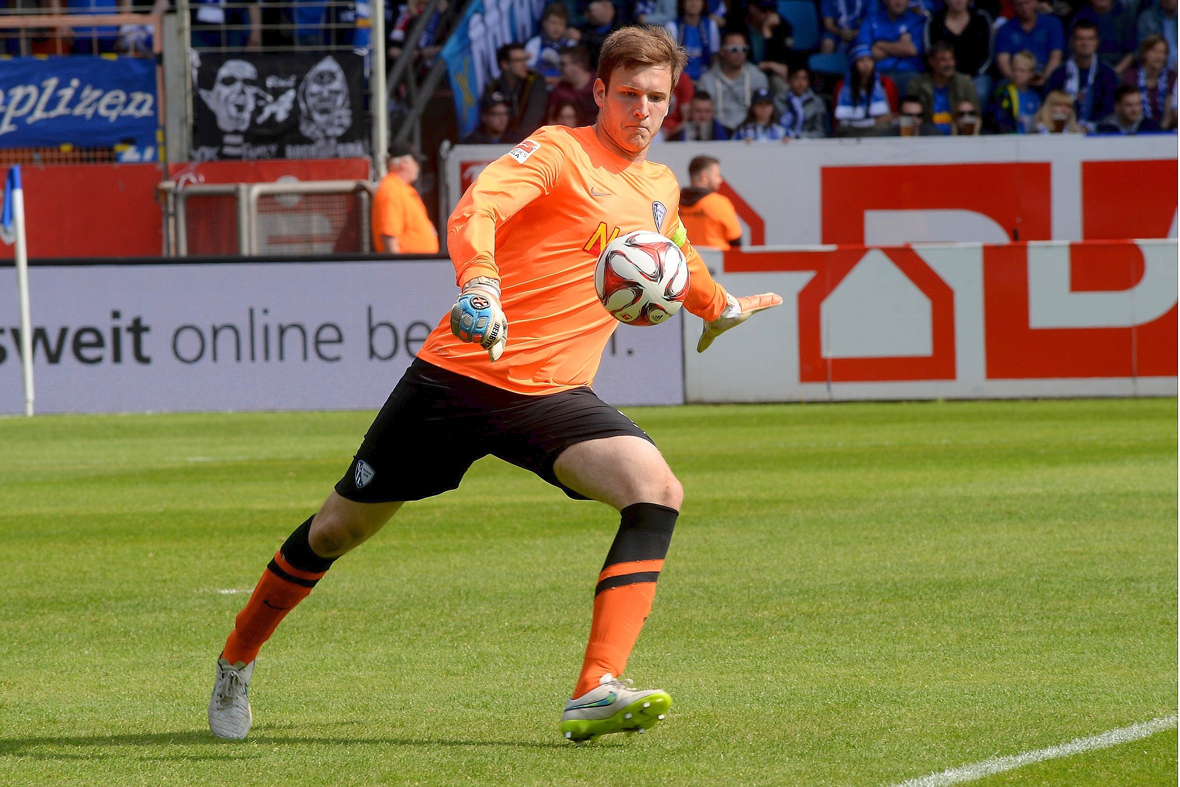 34. Spieltag der 2. Fußball-Bundesliga: Der Saisonausklang beim VfL Bochum inklusve Nullnummer gegen Sandhausen. Die Bilder von der Castroper Straße.