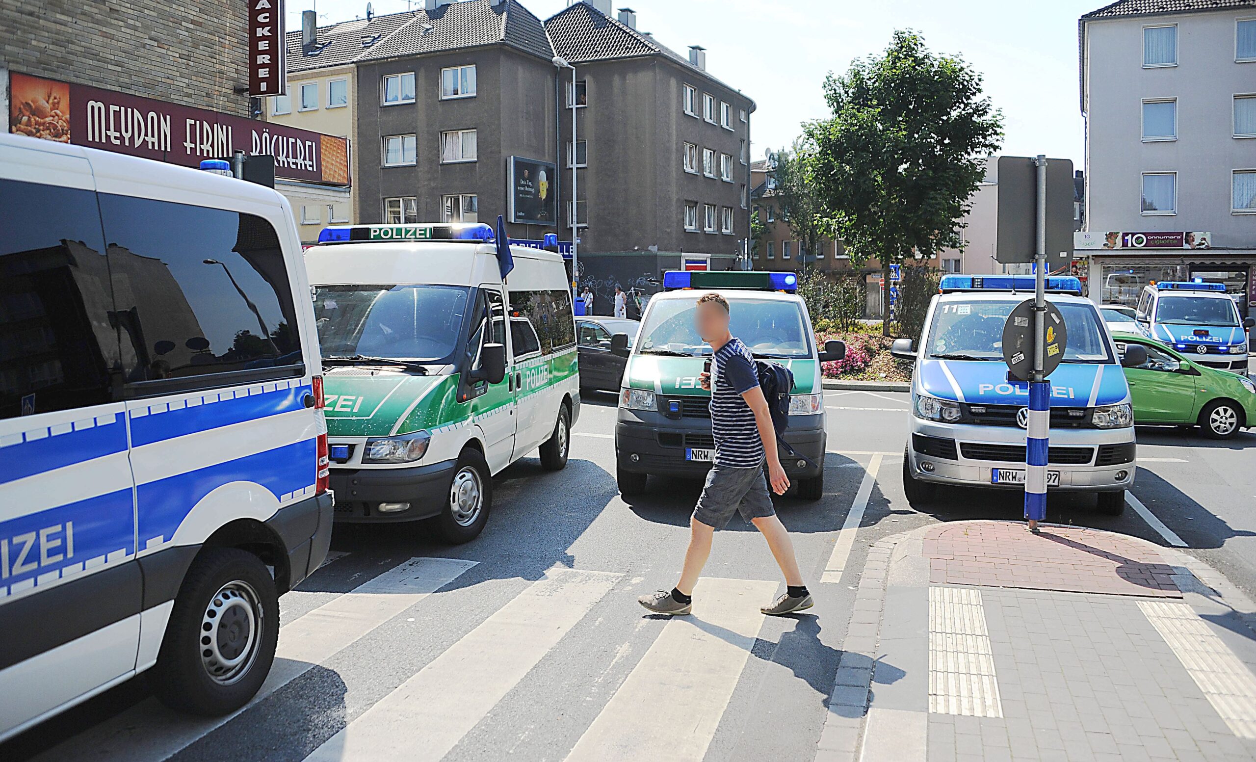 Großeinsatz der Polizei gegen Rocker in Eppinghofen. Foto: Oliver Müller