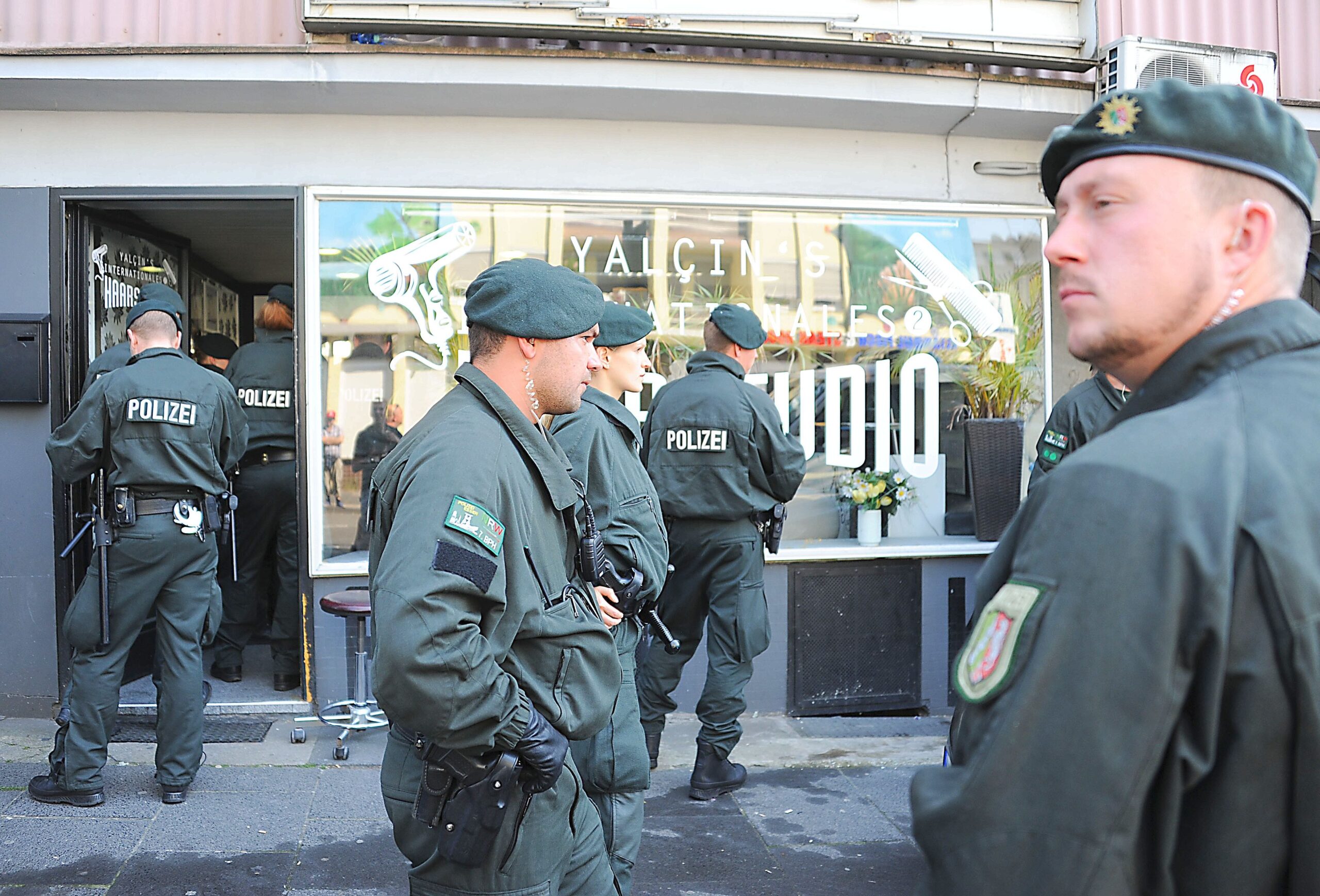 Großeinsatz der Polizei gegen Rocker in Eppinghofen. Foto: Oliver Müller