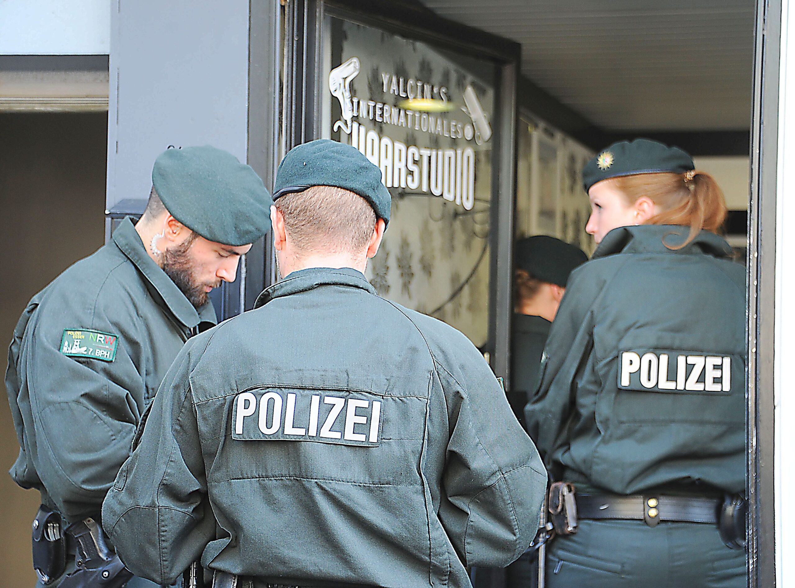 Großeinsatz der Polizei gegen Rocker in Eppinghofen. Foto: Oliver Müller