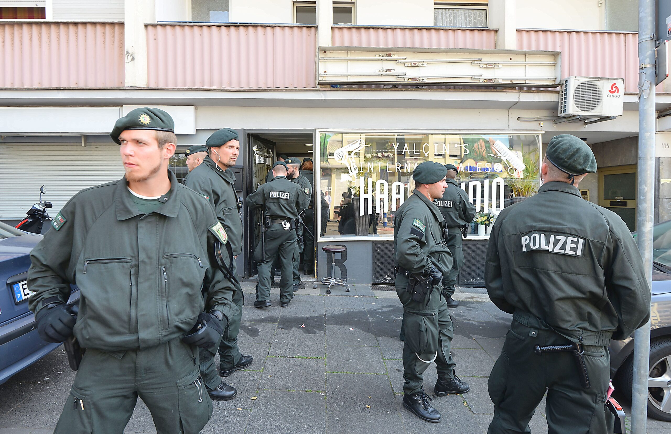 Großeinsatz der Polizei gegen Rocker in Eppinghofen. Foto: Oliver Müller