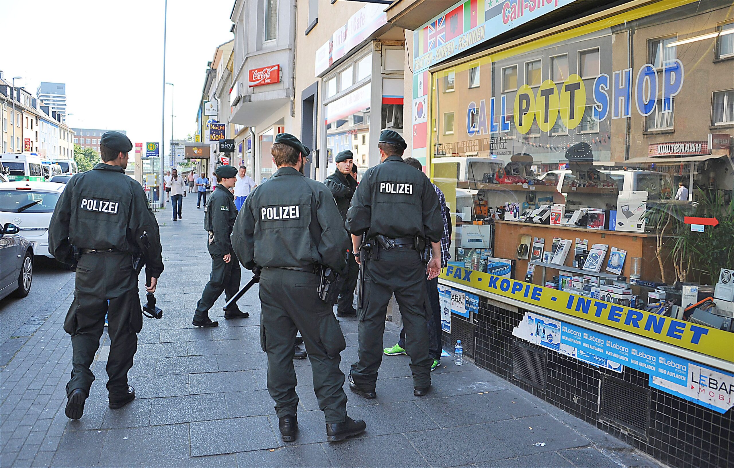 Großeinsatz der Polizei gegen Rocker in Eppinghofen. Foto: Oliver Müller