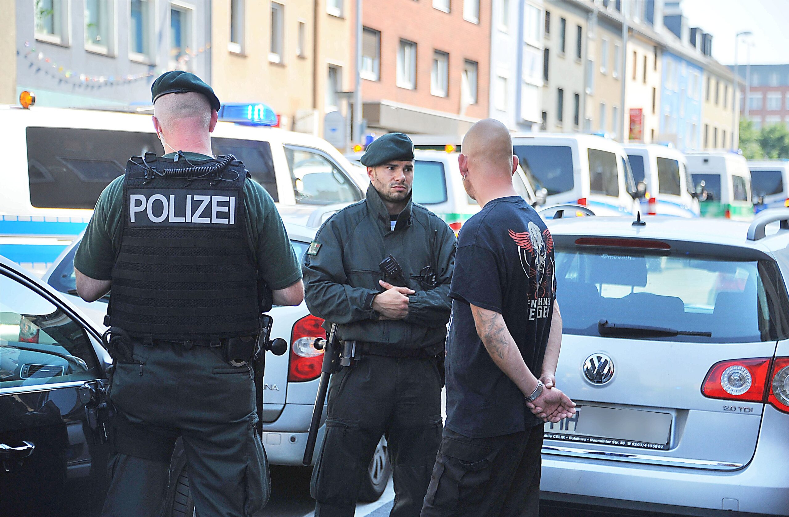 Großeinsatz der Polizei gegen Rocker in Eppinghofen. Foto: Oliver Müller