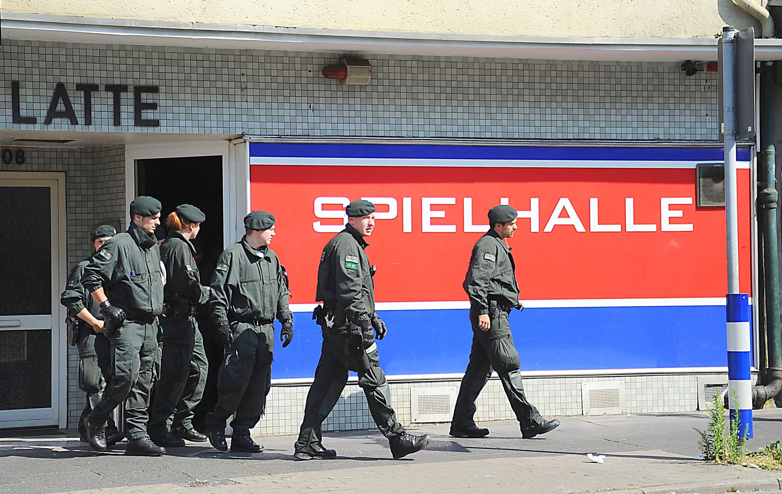 Großeinsatz der Polizei gegen Rocker in Eppinghofen. Foto: Oliver Müller