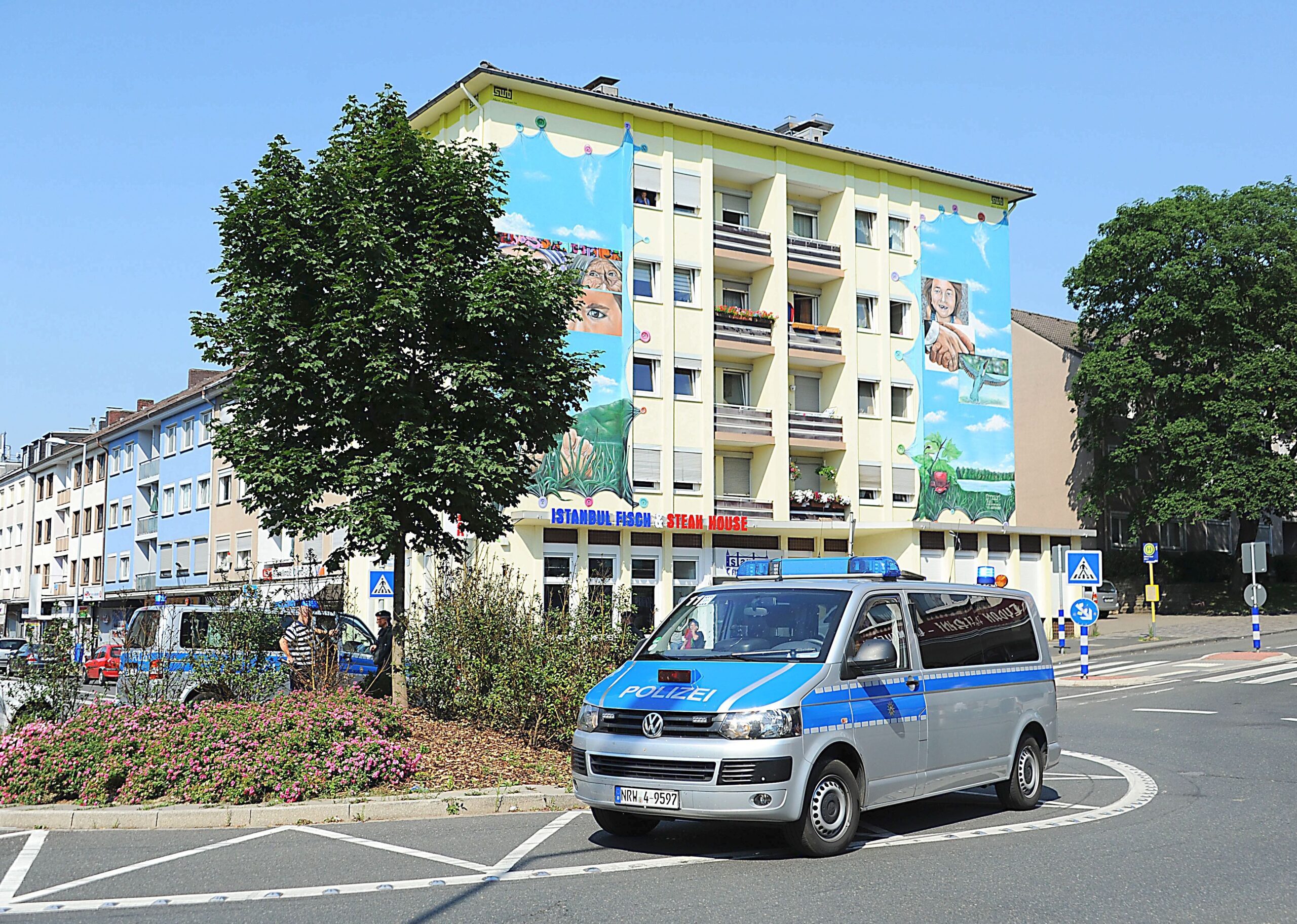 Großeinsatz der Polizei gegen Rocker in Eppinghofen. Foto: Oliver Müller