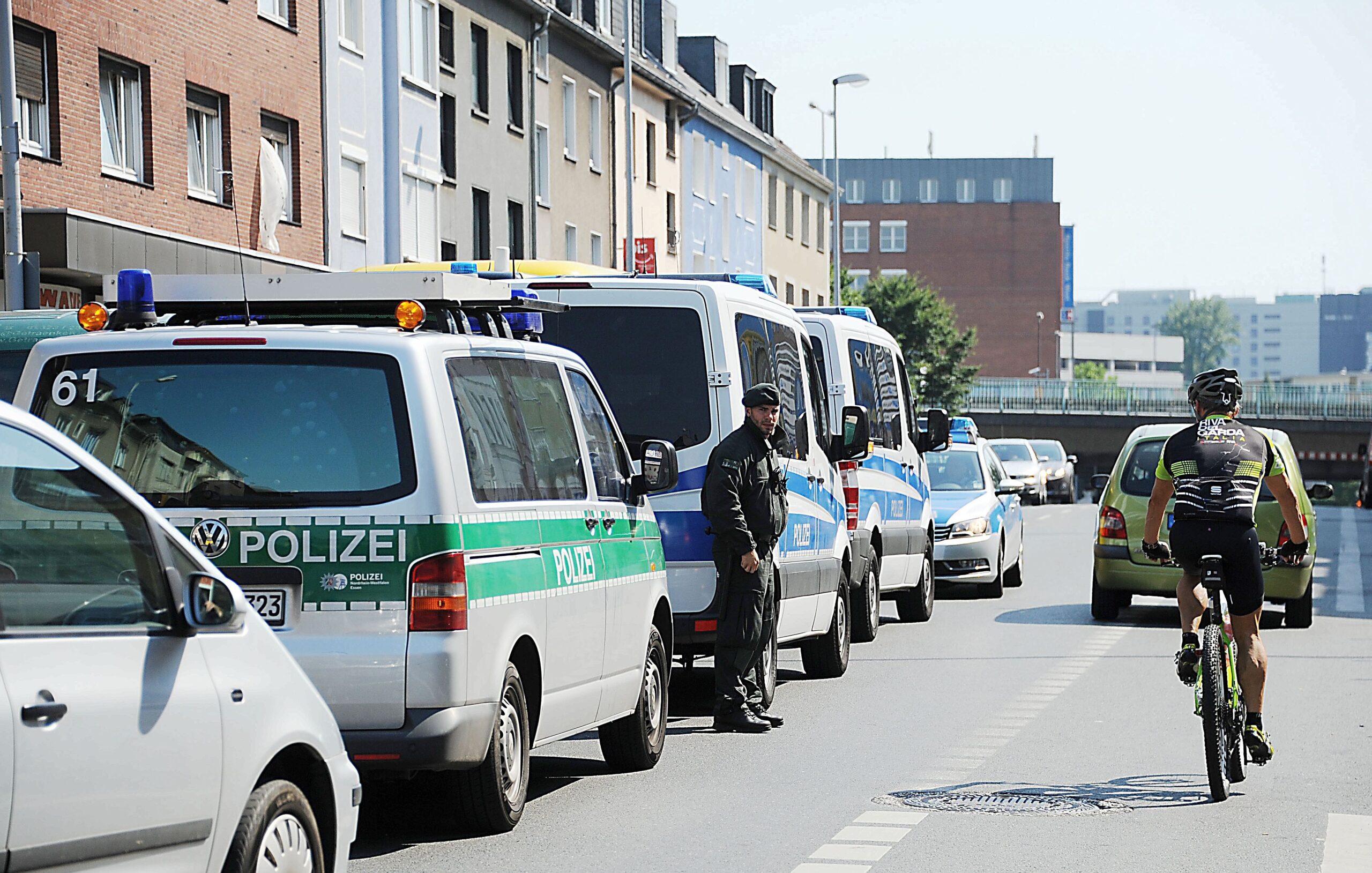 Großeinsatz der Polizei gegen Rocker in Eppinghofen. Foto: Oliver Müller