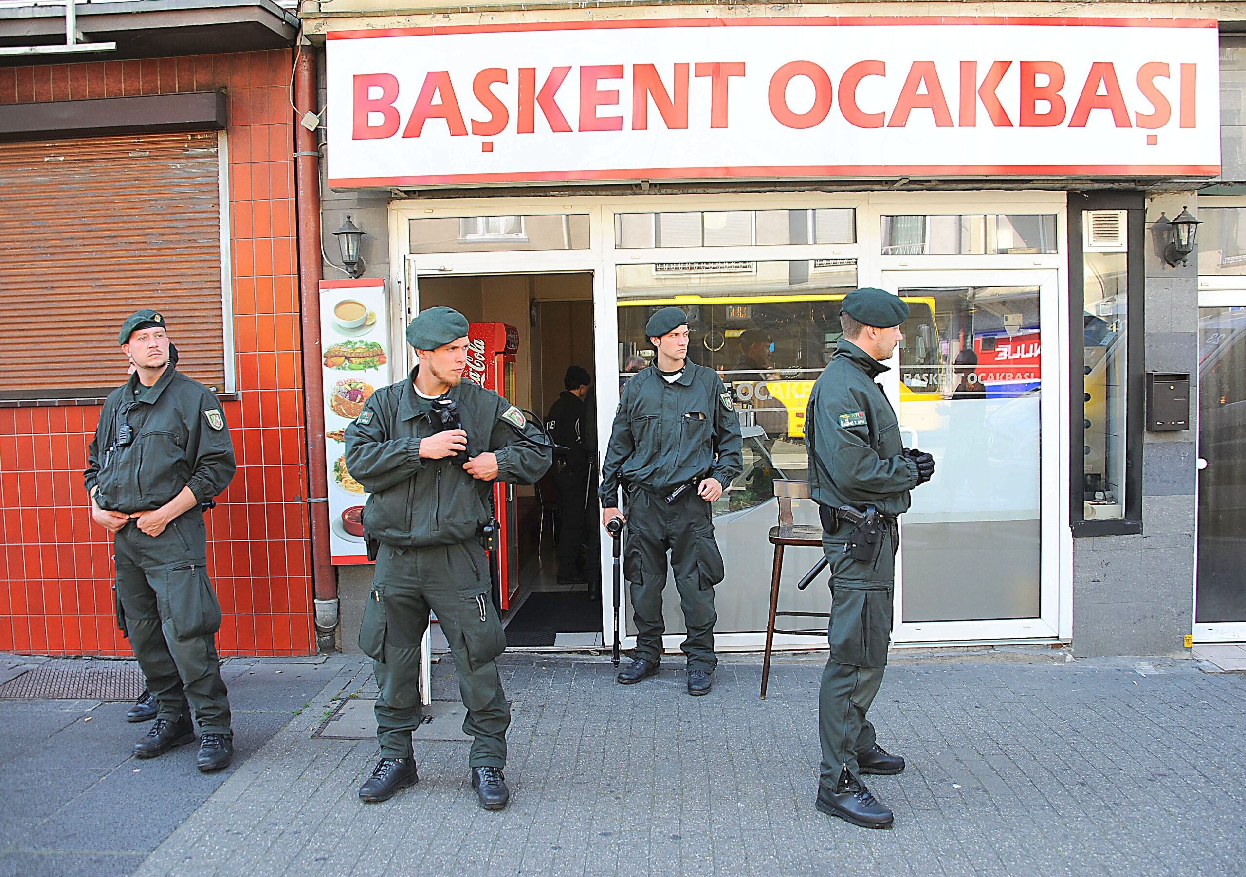 Großeinsatz der Polizei gegen Rocker in Eppinghofen. Foto: Oliver Müller