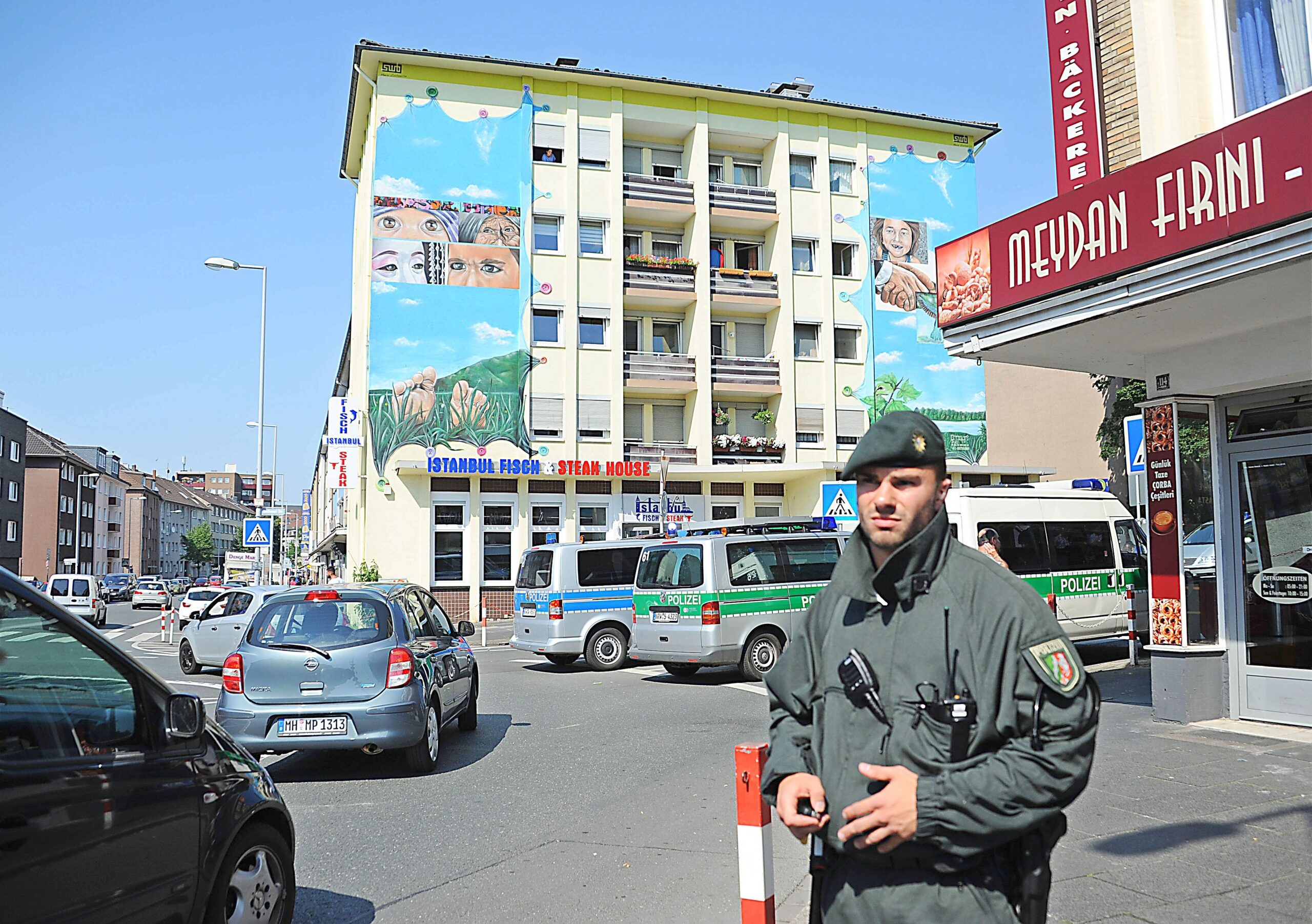 Großeinsatz der Polizei gegen Rocker in Eppinghofen. Foto: Oliver Müller