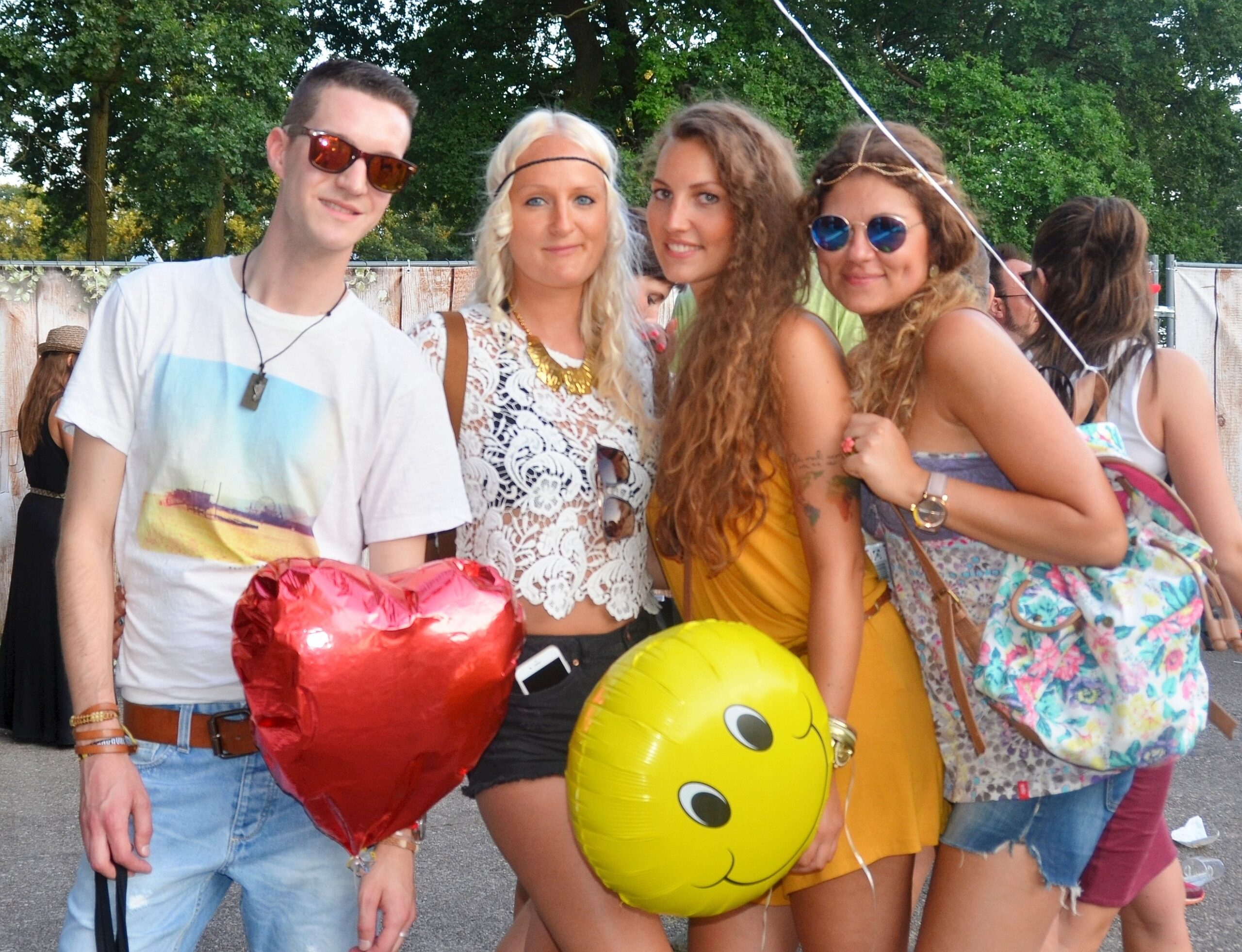 Ausgelassene Stimmung herrschte am ersten Tag des Festivals Parookaville in Weeze.