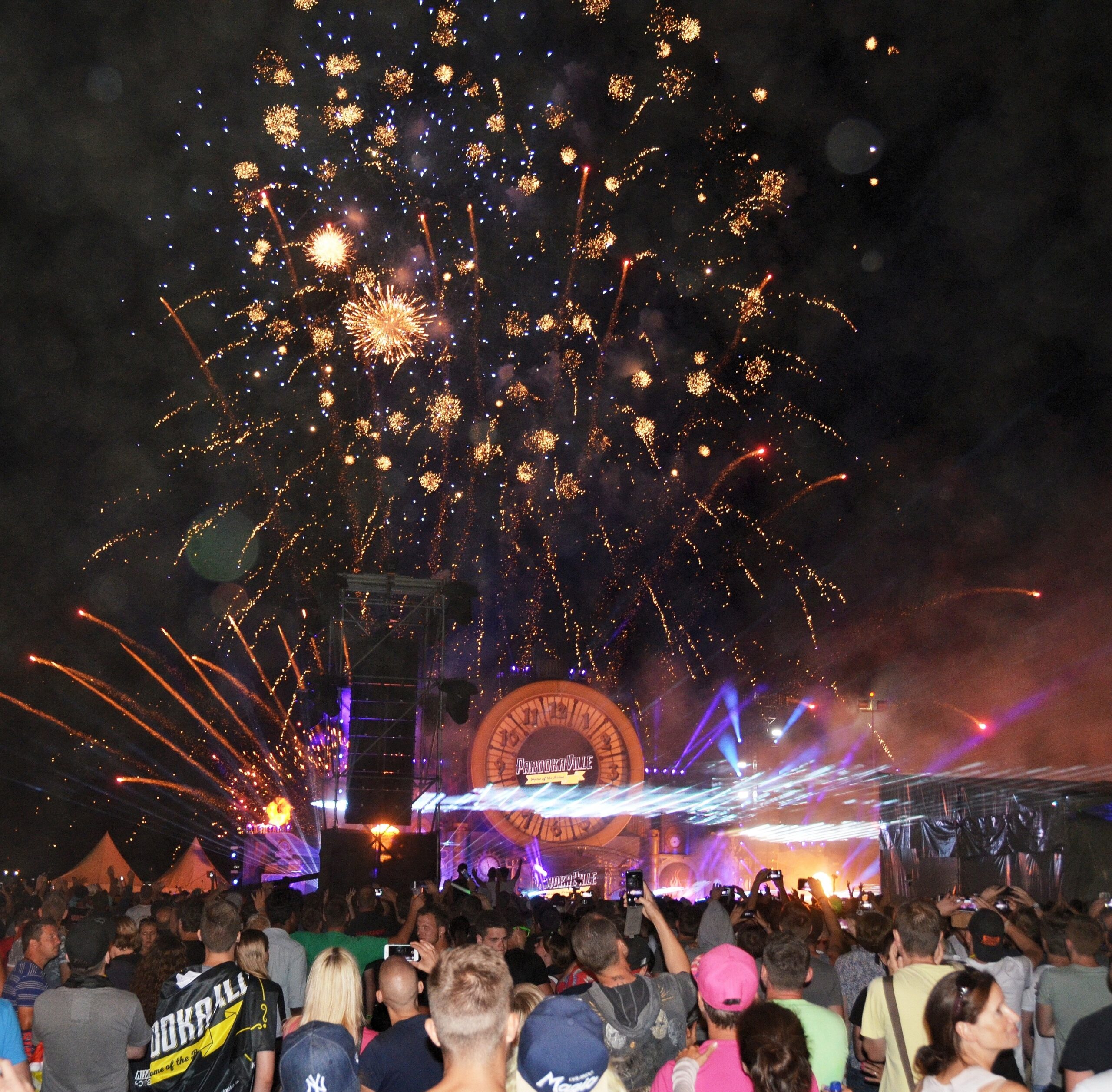 Parookaville hat sich mit seiner Premiere am Airport Weeze einen festen Platz im Festival-Kalender erobert.