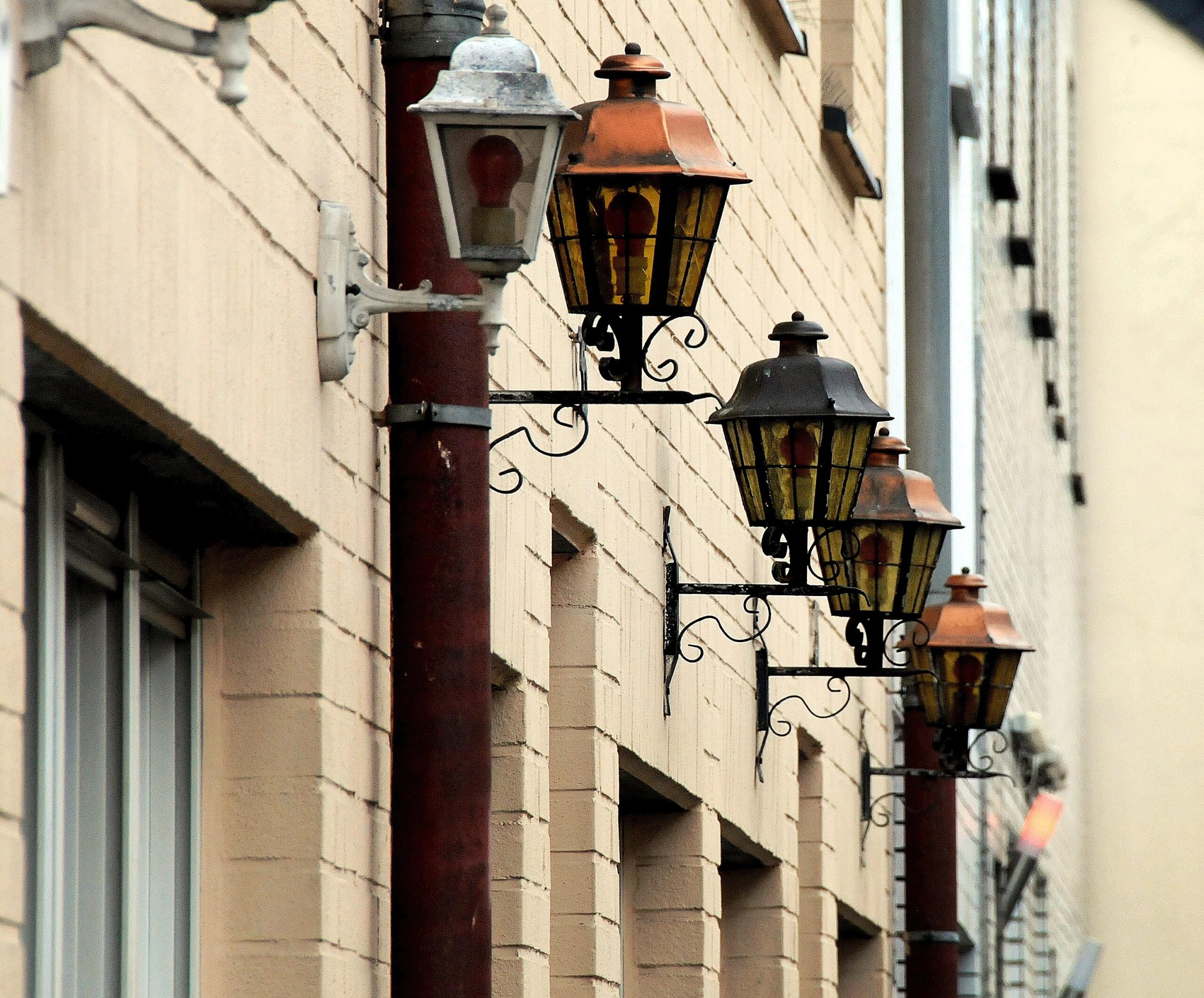 Die Betreiber eines Bordells an der Flasshofstraße in Oberhausen laden  zu einer Besichtigung ein.Foto: Gerd Wallhorn/WAZ FotoPool