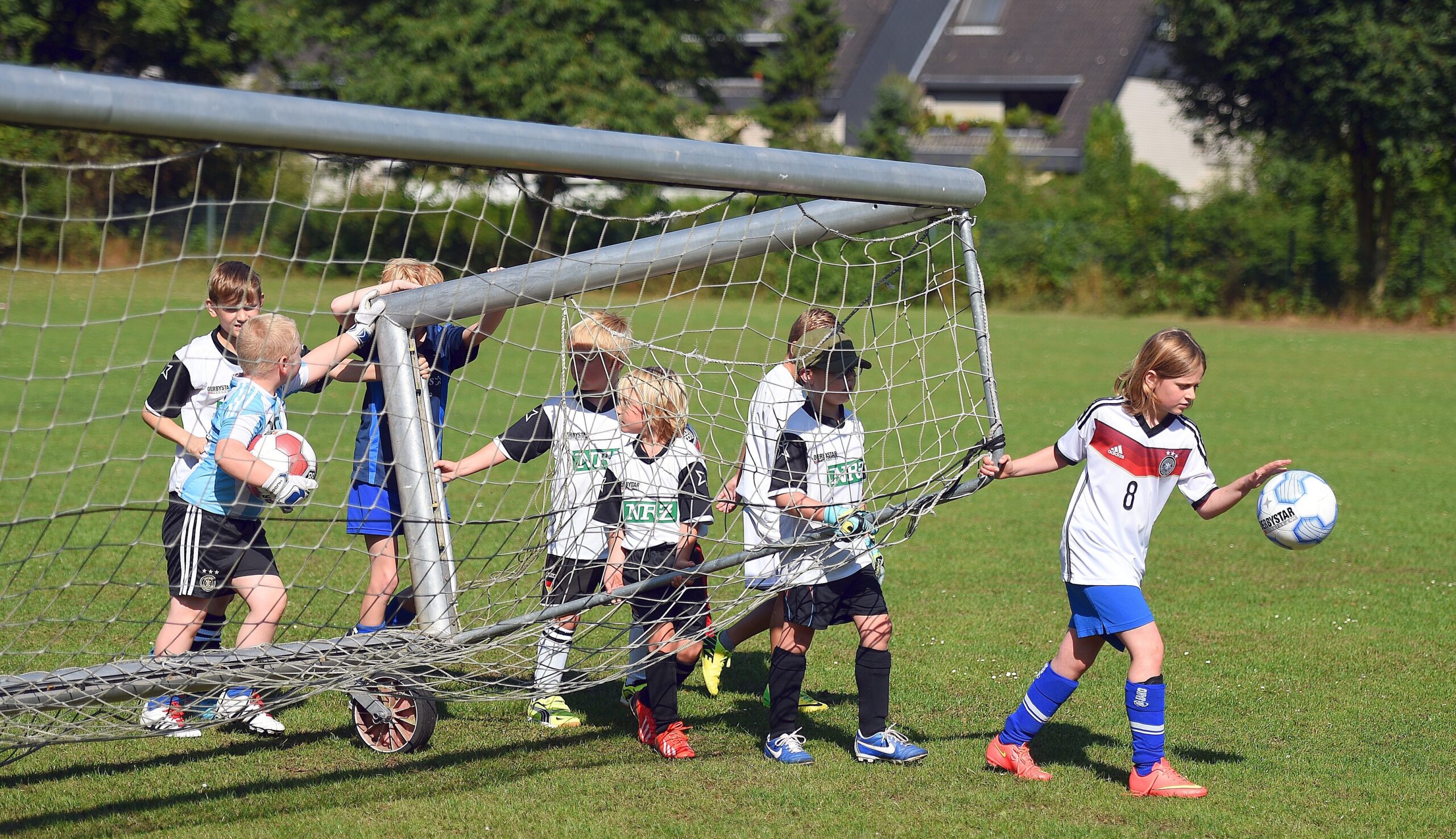 NRZ Ferienfußballcamp.