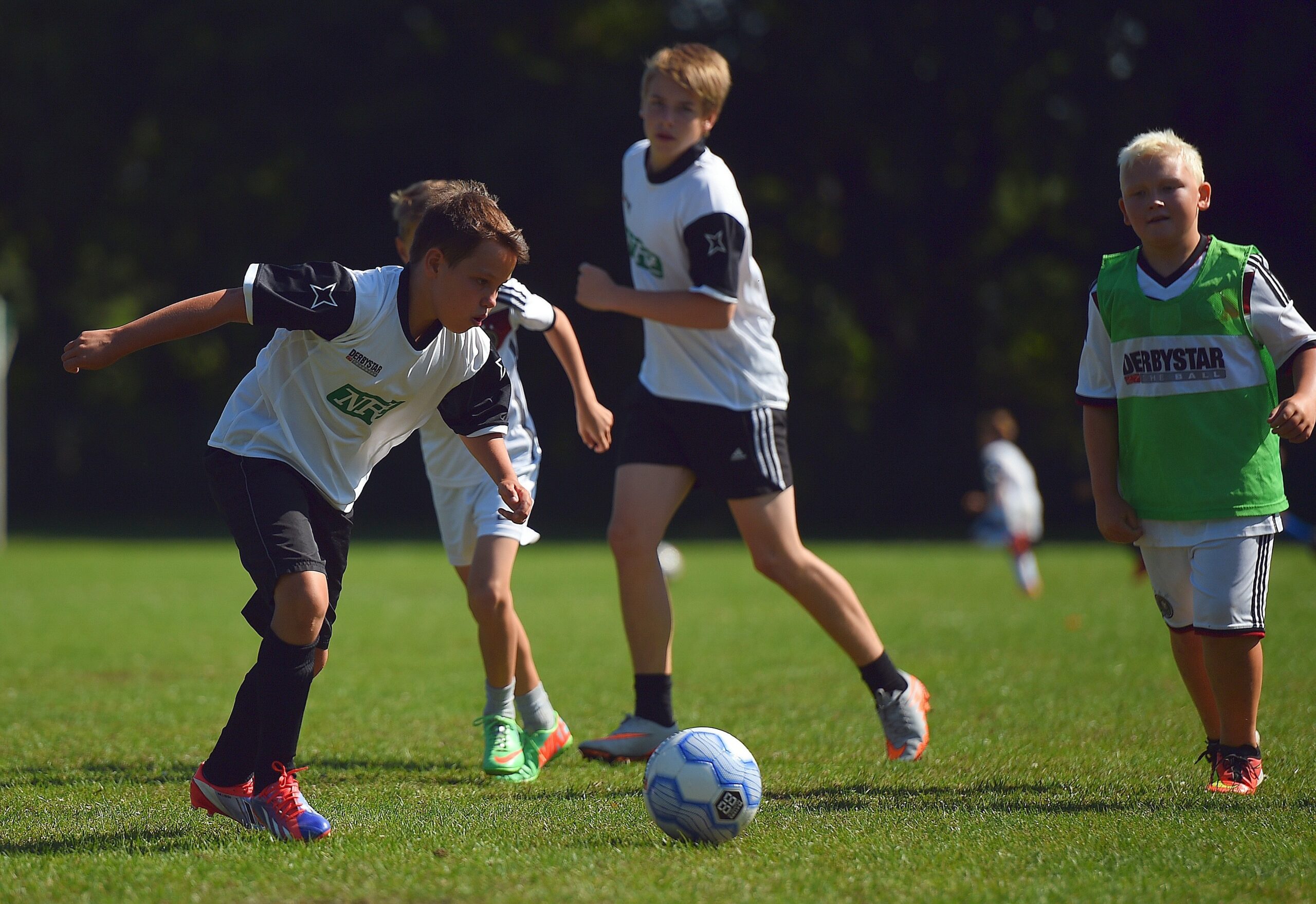 NRZ Ferienfußballcamp.