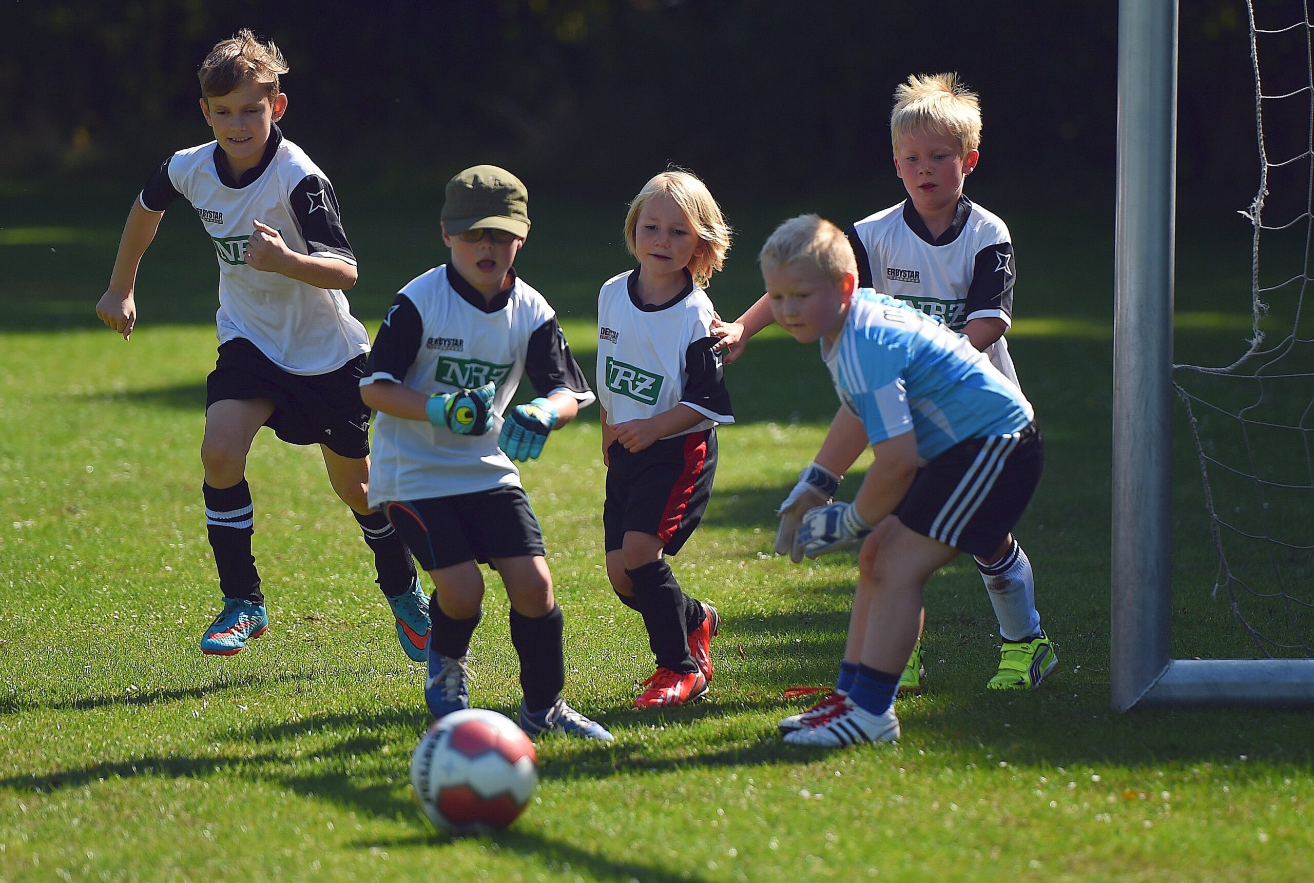 NRZ Ferienfußballcamp.