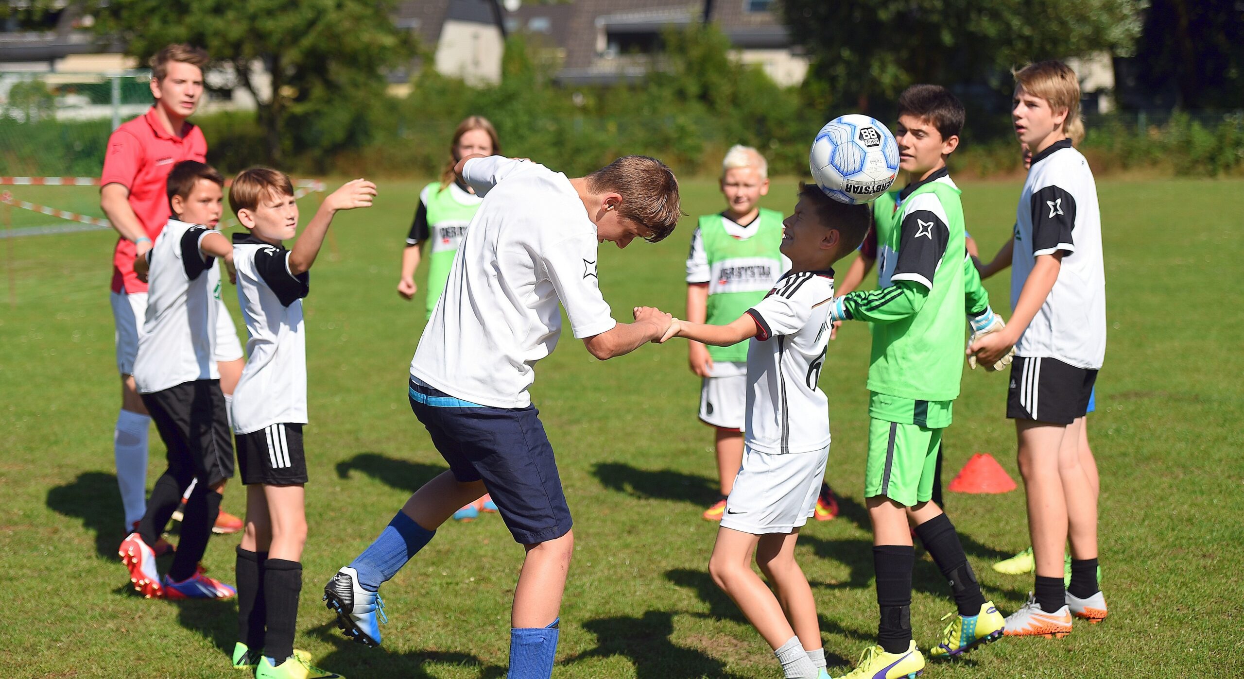 NRZ Ferienfußballcamp.