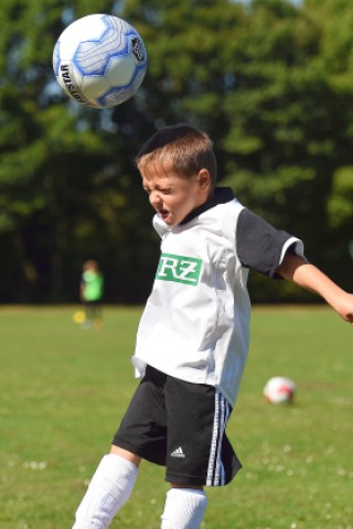 NRZ Ferienfußballcamp.