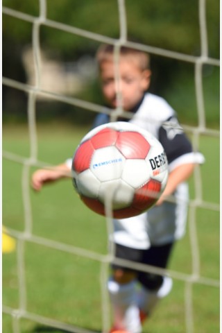 NRZ Ferienfußballcamp.