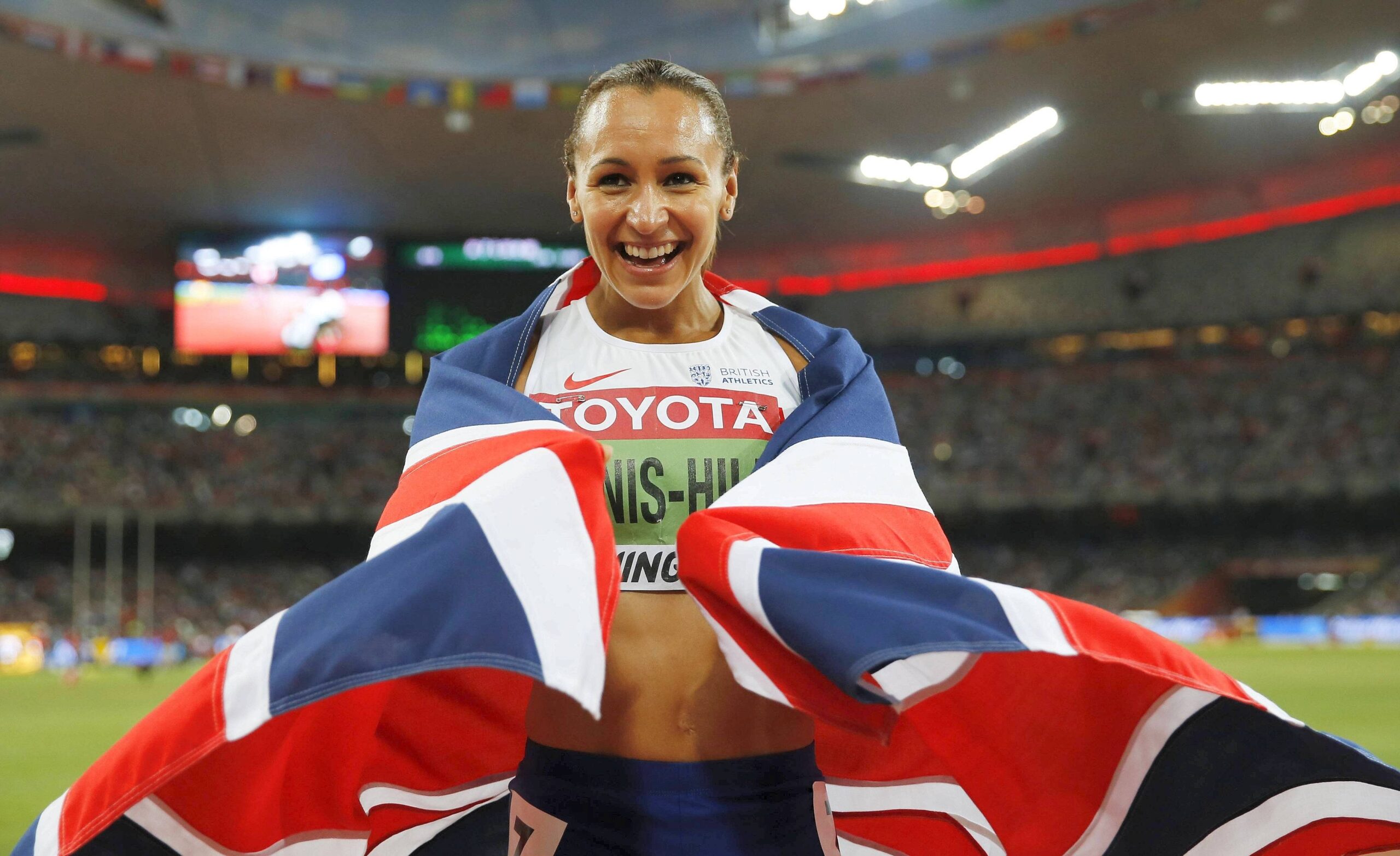 Bei der Leichtathletik-WM in Peking liefern die Sportler starke Leistungen und Emotionen. Für Deutschland holten unter anderem Kugelstoßerin Christina Schwanitz, ihr Kollege David Storl und Stabhochspringer Raphael Holzdeppe Medaillen. Alles überragender Star war 100-Meter-Weltmeister Usain Bolt.