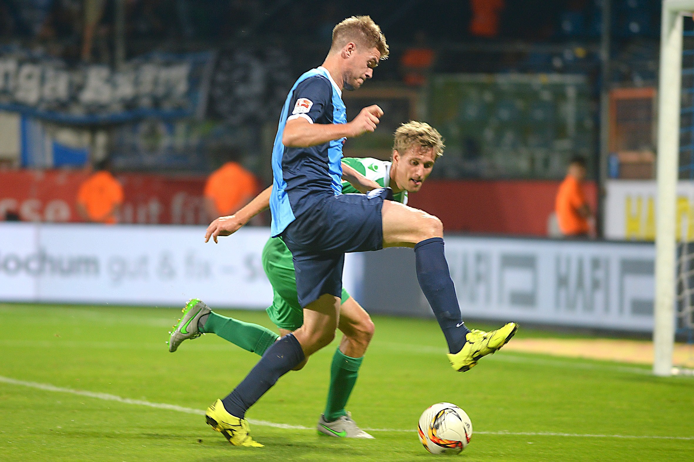 Der VfL Bochum besiegte 1860 München mit 1:0 und verteidigte die Tabellenführung.