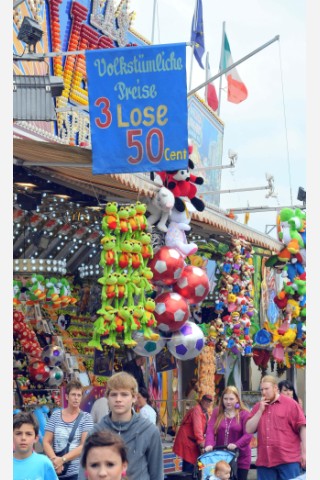 Crange steht Kopf. Bis zum 14. August lockt die 576. Cranger Kirmes zum großen Rummel.