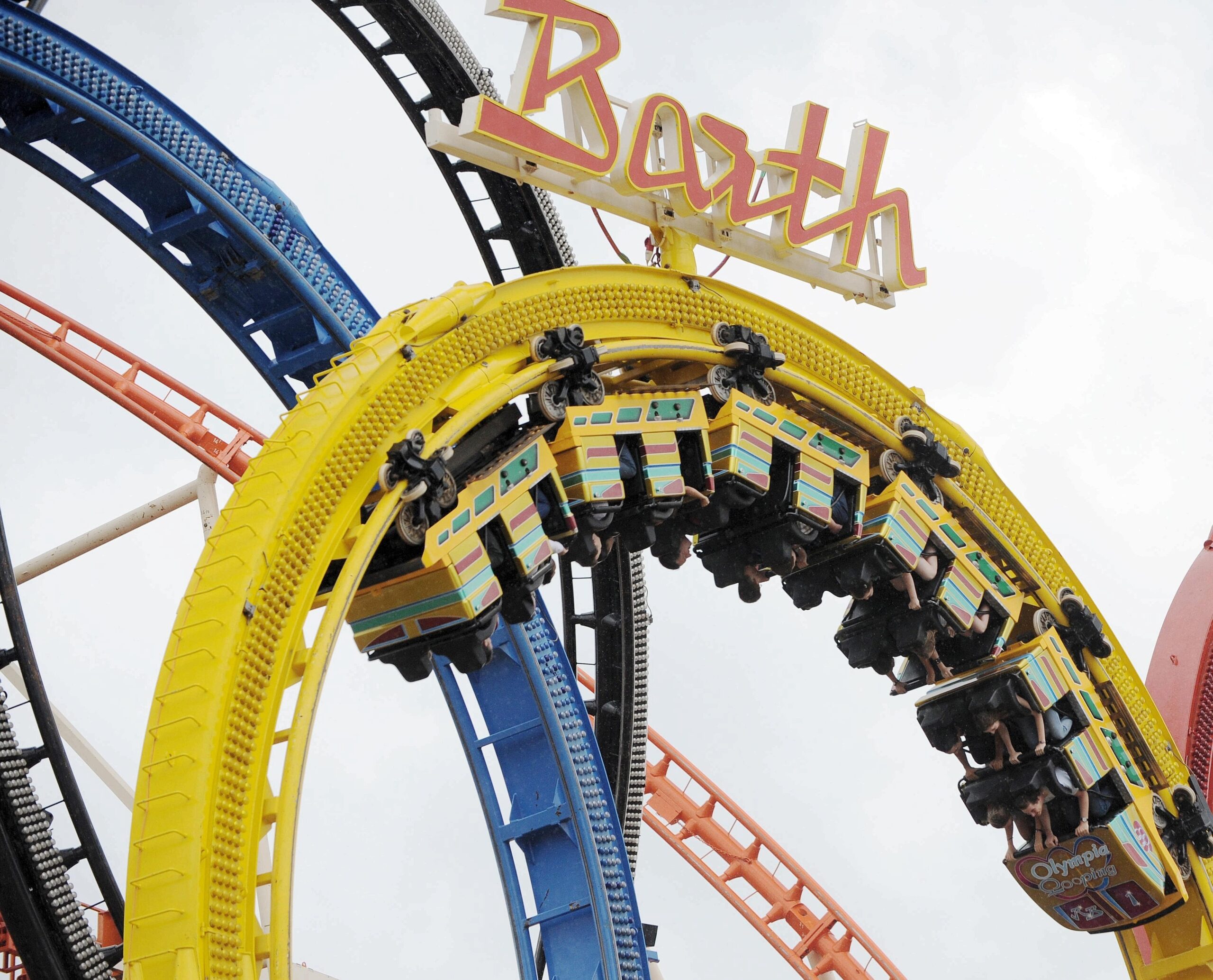 Crange steht Kopf. Bis zum 14. August lockt die 576. Cranger Kirmes zum großen Rummel.