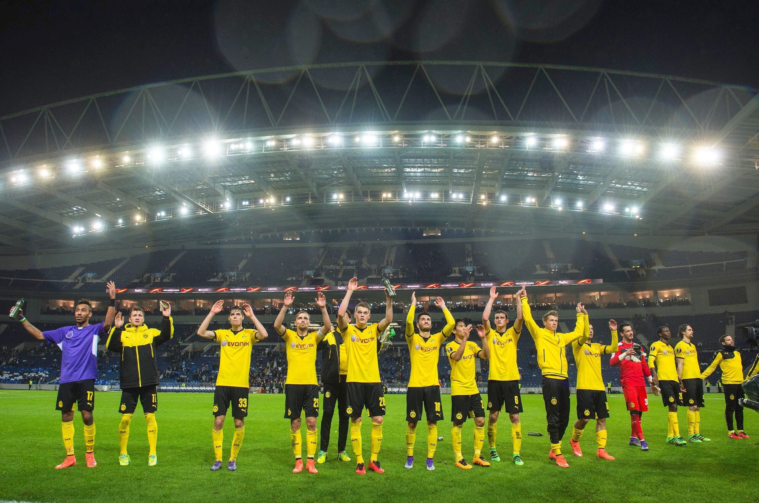 Das Tor für den BVB war ein Eigentor durch Portos Torhüter Iker Casillas.