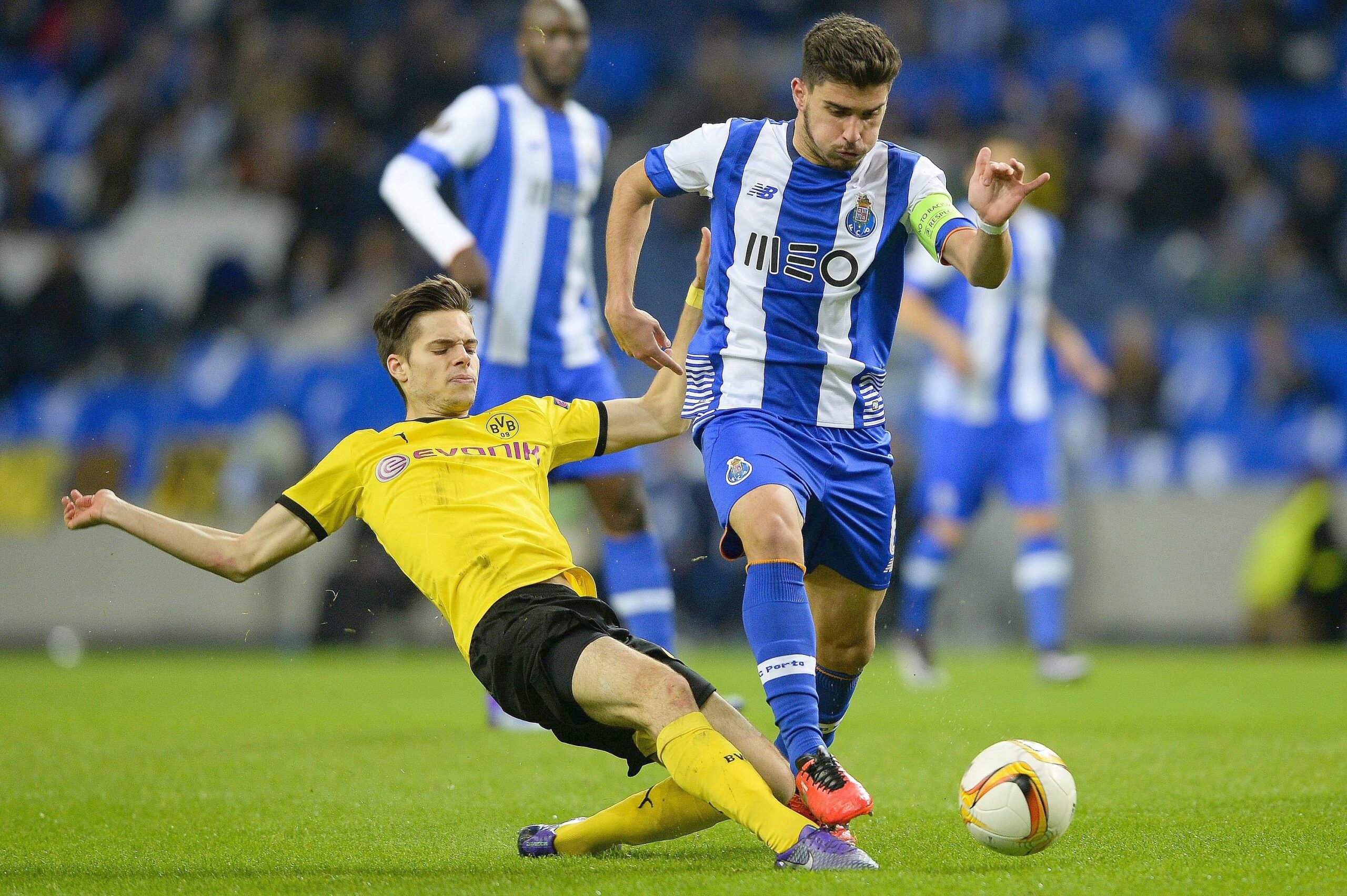 Das Tor für den BVB war ein Eigentor durch Portos Torhüter Iker Casillas.