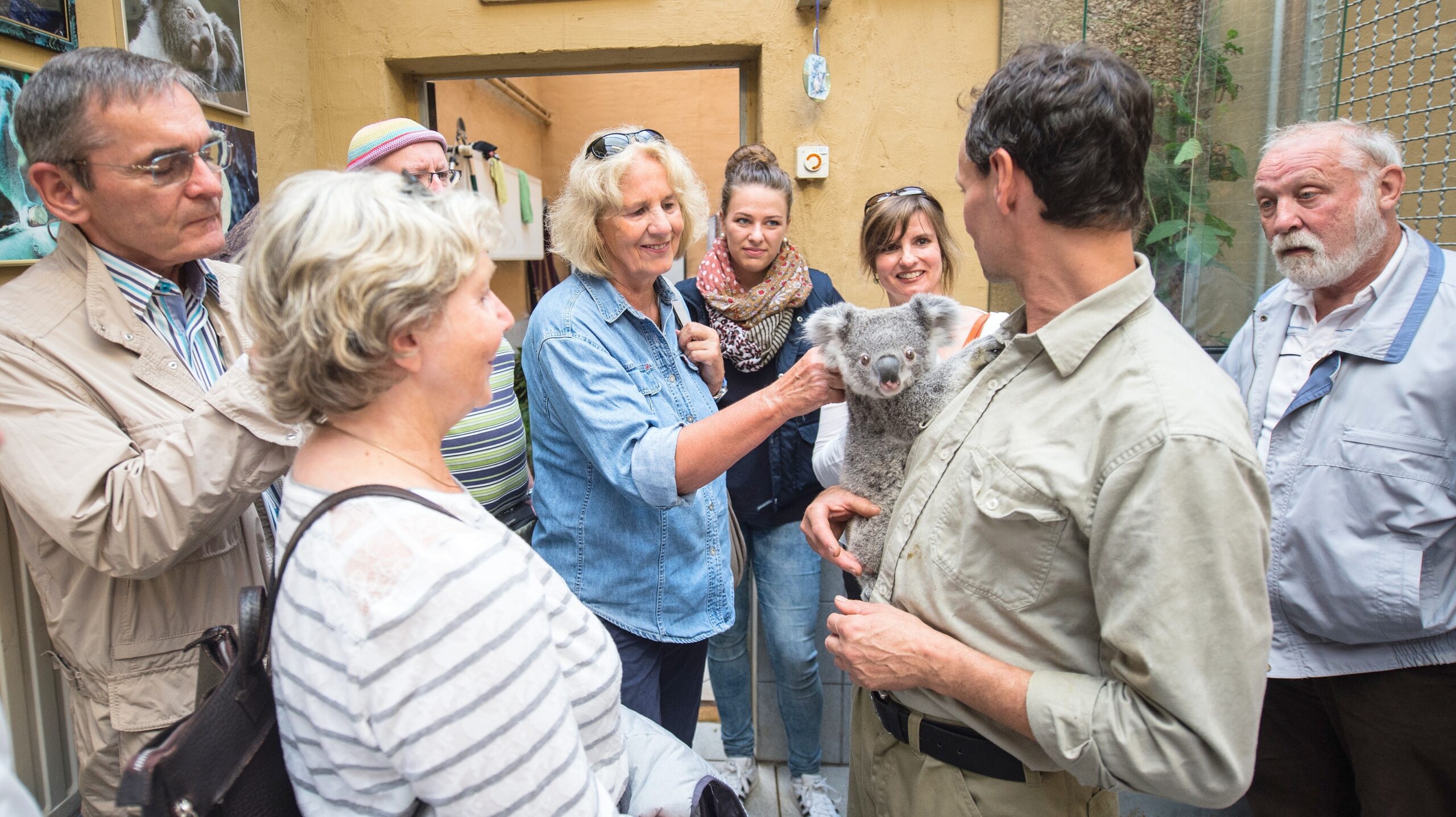 NRZ-Leser blicken im Zoo Duisburg hinter die Kulissen.