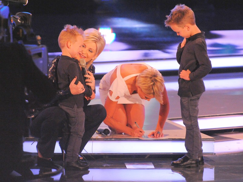 Große Jubiläumsshow "Willkommen bei Carmen Nebel" - Live aus der Westfalenhalle in Dortmund Am 12. November 2011 feierte Carmen Nebel in der Dortmunder Westfalenhalle die 50. Ausgabe ihrer Sendung. Dabei war Helene Fischer. Foto: Franz Luthe