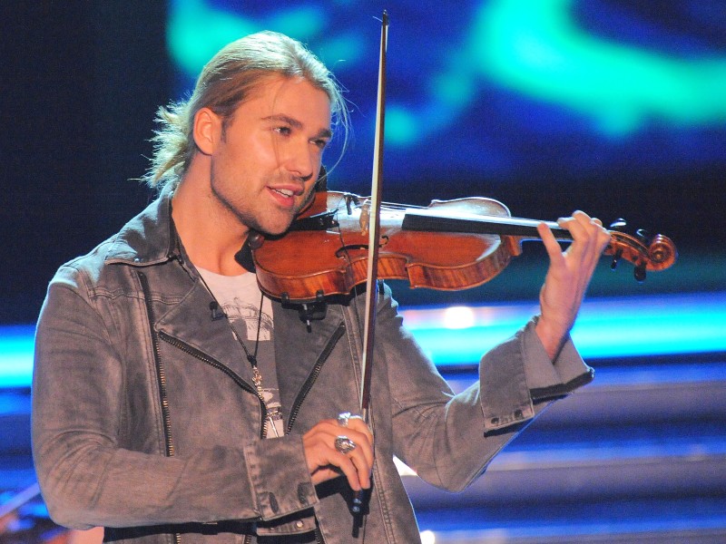 Große Jubiläumsshow "Willkommen bei Carmen Nebel" - Live aus der Westfalenhalle in Dortmund Am 12. November 2011 feierte Carmen Nebel in der Dortmunder Westfalenhalle die 50. Ausgabe ihrer Sendung. Dabei war der Geiger David Garrett. Foto: Franz Luthe