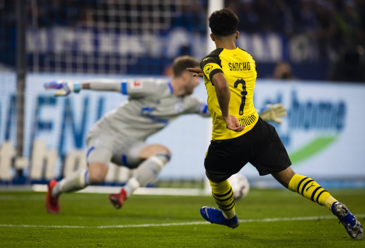 Der Moment des Glücks: Jadon Sancho schiebt zum 2:1 ein.