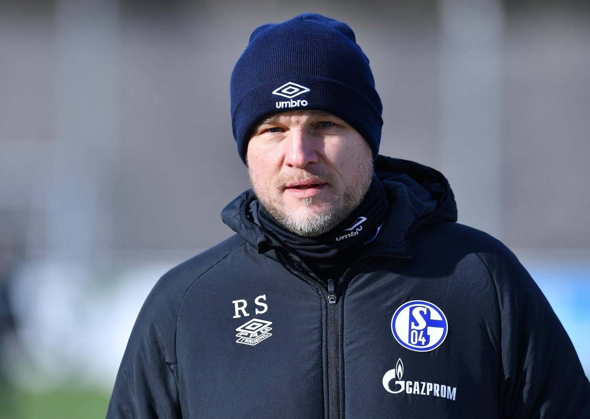 schalke-trainer.jpg