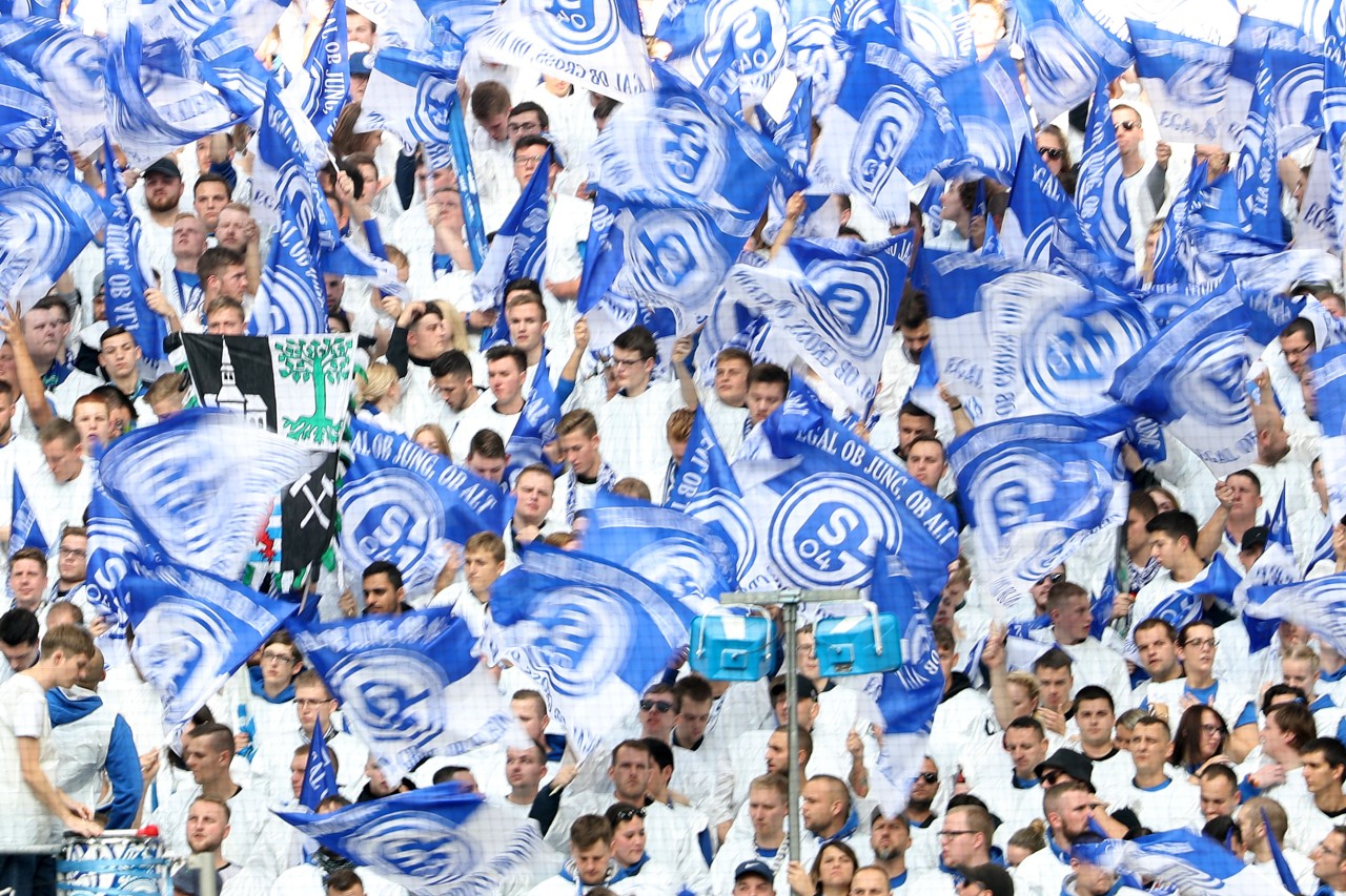 Fans des FC Schalke 04 sorgen sich um Erich. Er wird vermisst.