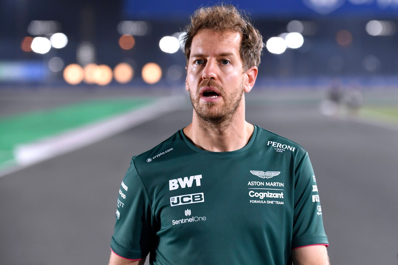 Sebastian Vettel kann über einige Strafen in der Formel 1 nur Staunen.