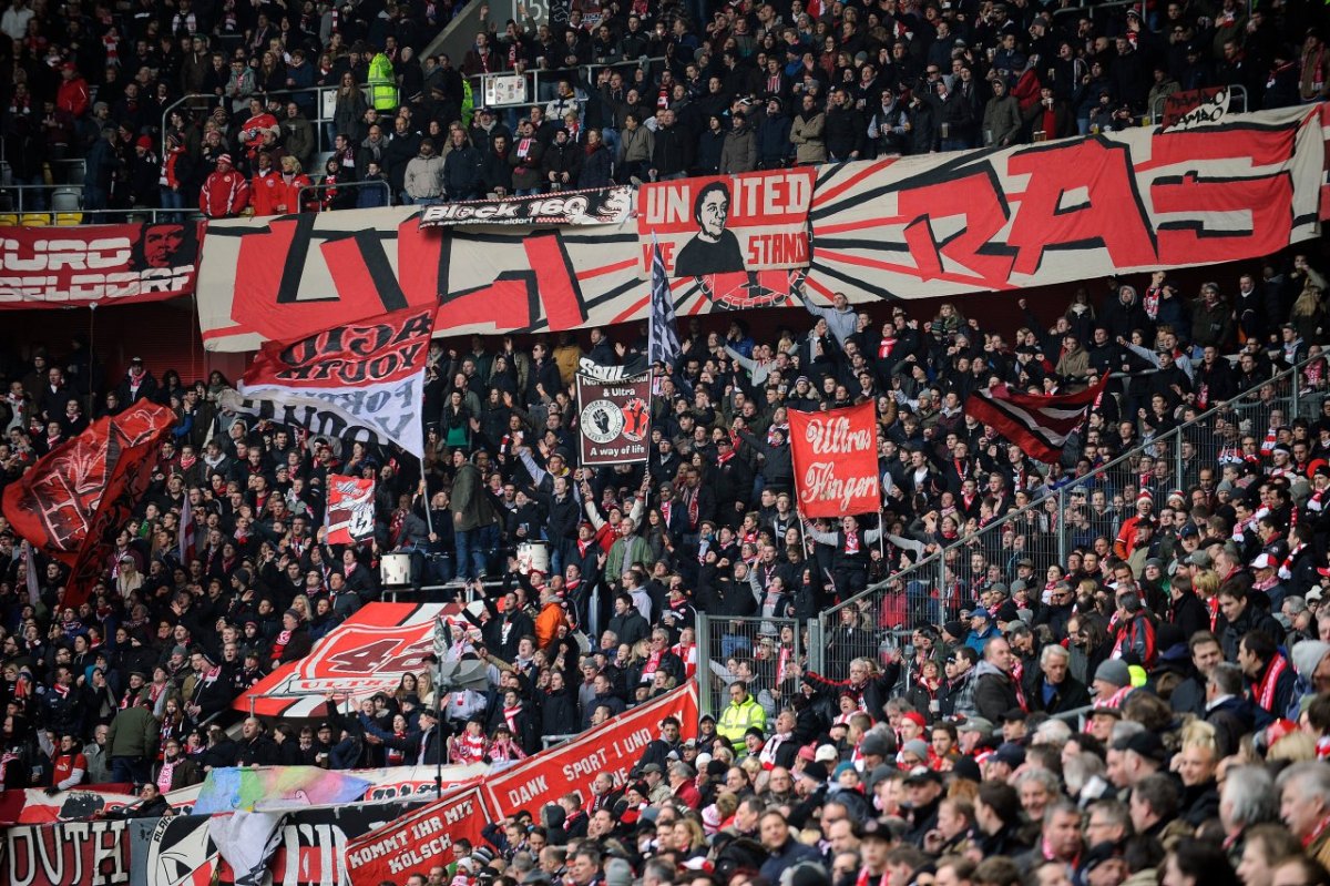 ultras leverkusen.JPG