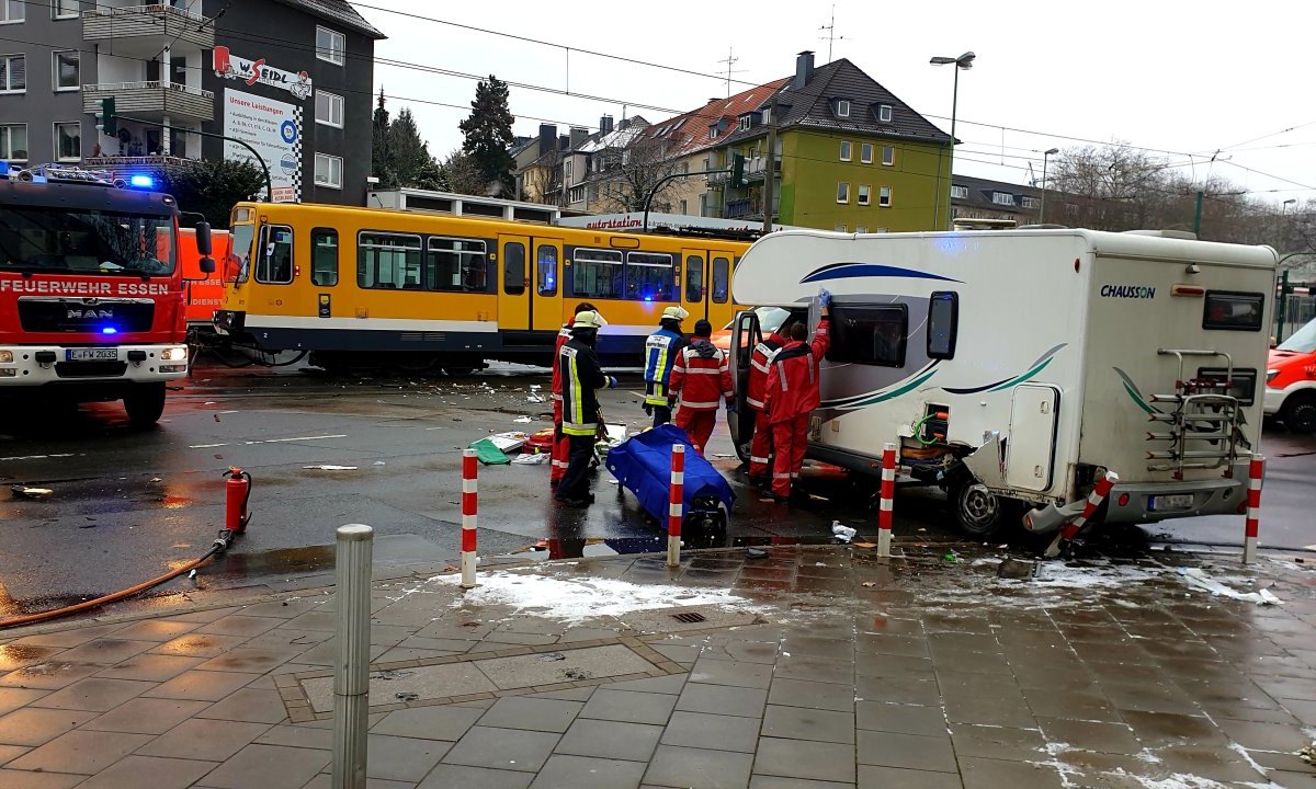 unfall straßenbahn.jpg