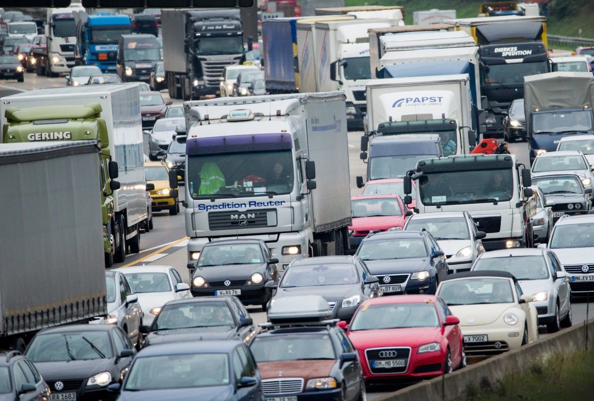 verkehr-ruhrgebiet-stau.jpg